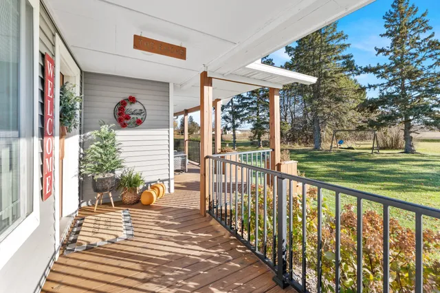 $574,000 | 28297 St Croix Road, Pine City, MN 55063