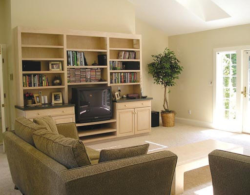 36 Metacomet Road Newton, MA 02468 - Photo 5 of 10