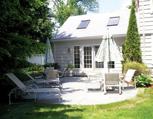 36 Metacomet Road Newton, MA 02468 - Photo 6 of 10