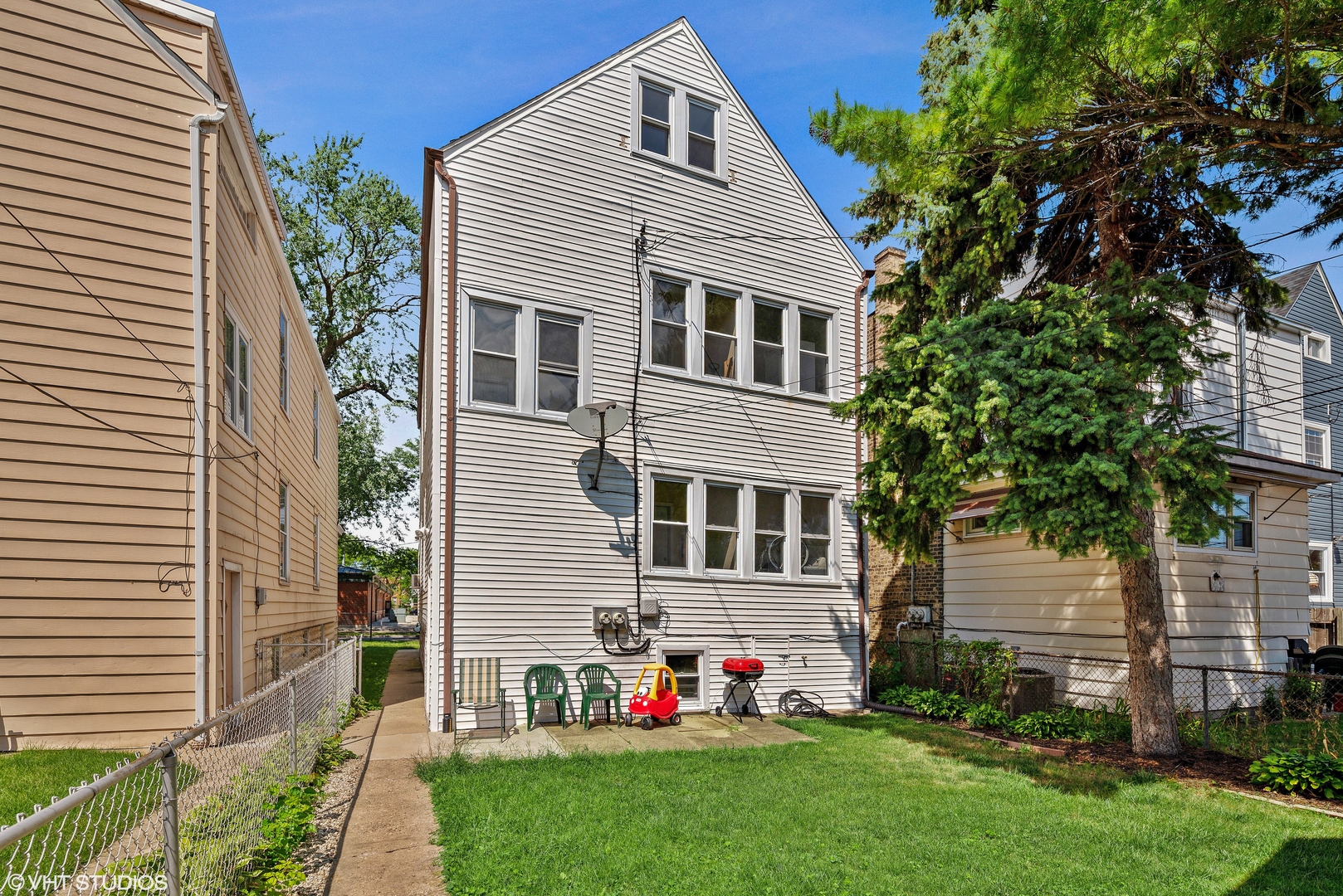 4237 West School Street, Unit 2 Chicago, IL 60641 - Photo 3 of 10
