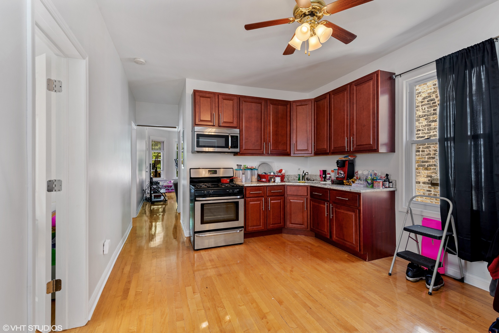 4237 West School Street, Unit 2 Chicago, IL 60641 - Photo 7 of 10