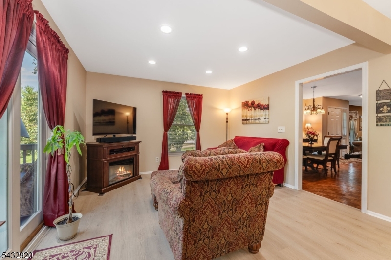 34 Pond Ridge Drive Clinton, NJ 08809 - Photo 18 of 41