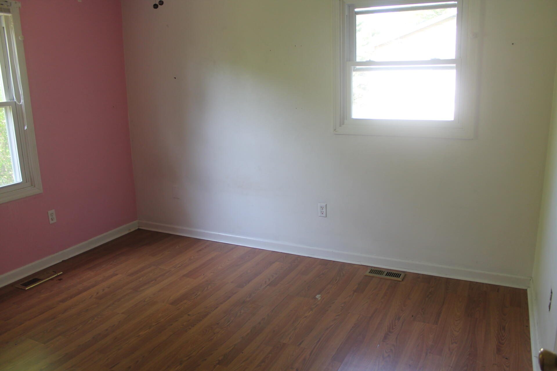 655 Arch Mill Road Buchanan, VA 24066 - Photo 12 of 16 655 Arch Mill 8