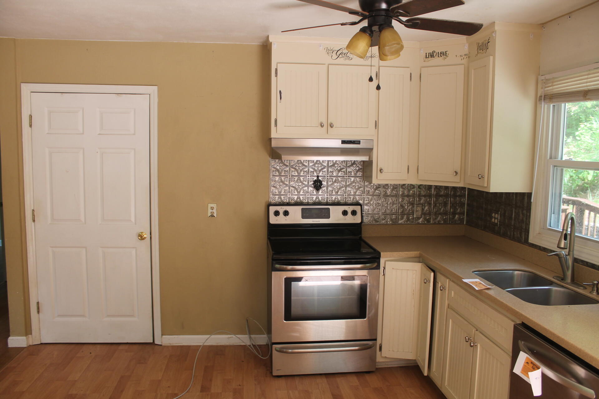 655 Arch Mill Road Buchanan, VA 24066 - Photo 7 of 16 655 Arch Mill 5