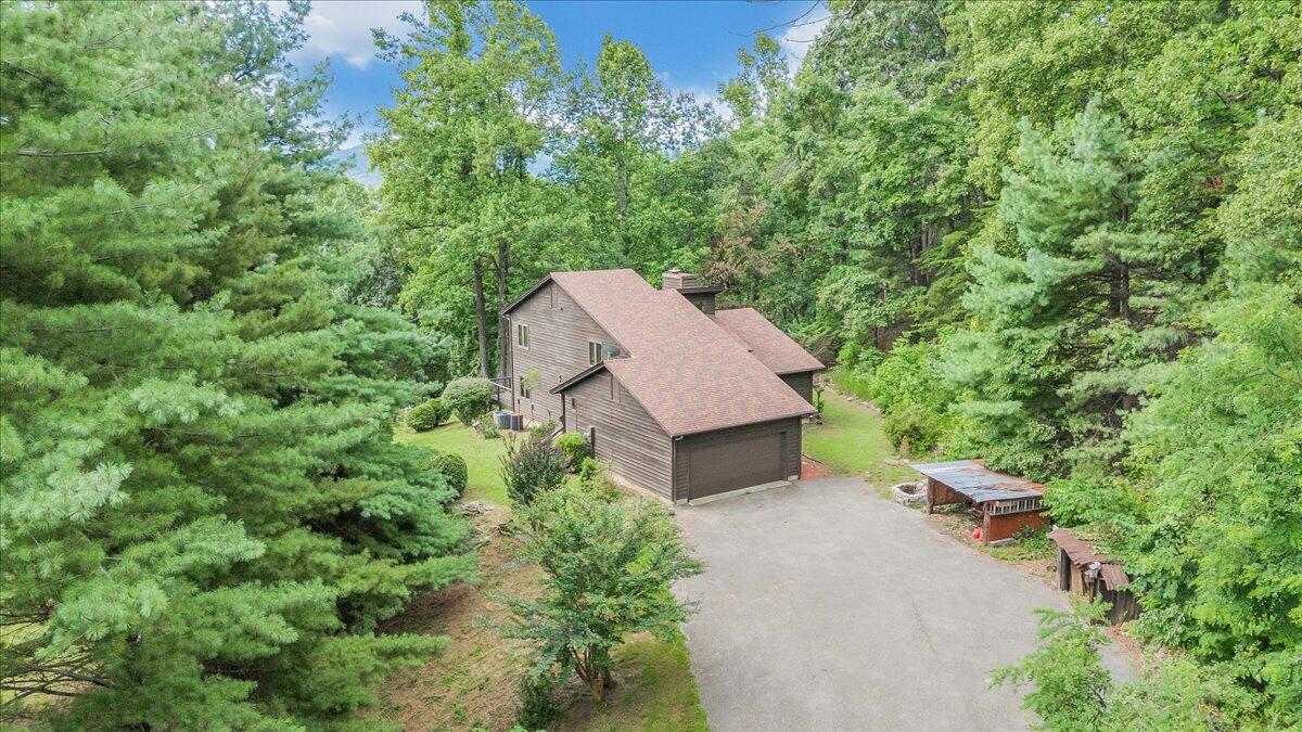 793 Meadow Branch Road Boones Mill, VA 24065 - Photo 60 of 95 060-DJI_20250718103735_0009_D