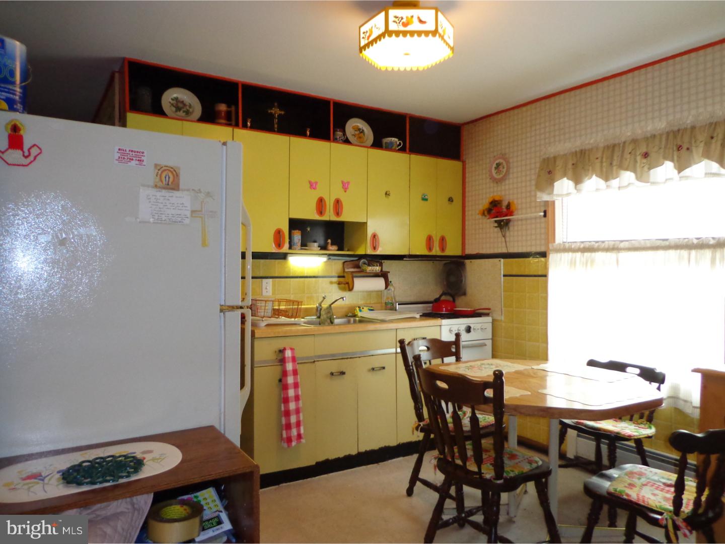 3214 Holyoke Road Philadelphia, PA 19114 - Photo 3 of 15 Gallery Image 3