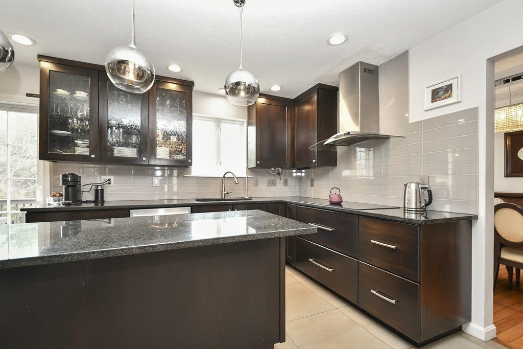 564 Lebanon Hill Road Southbridge, MA 01550 - Photo 2 of 41 Gallery Image 2