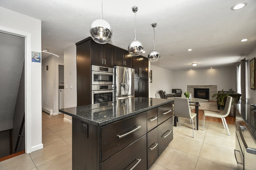 564 Lebanon Hill Road Southbridge, MA 01550 - Photo 4 of 41 Gallery Image 4