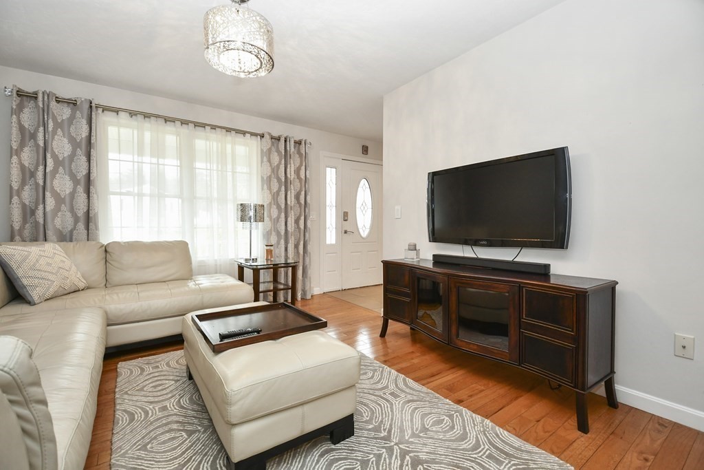 564 Lebanon Hill Road Southbridge, MA 01550 - Photo 10 of 41 Gallery Image 10