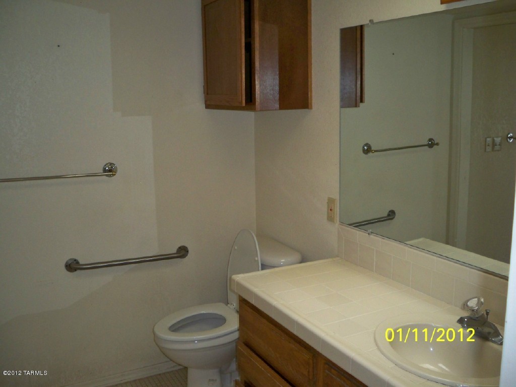448 South Cody Loop Road Oracle, AZ 85623 - Photo 16 of 19
