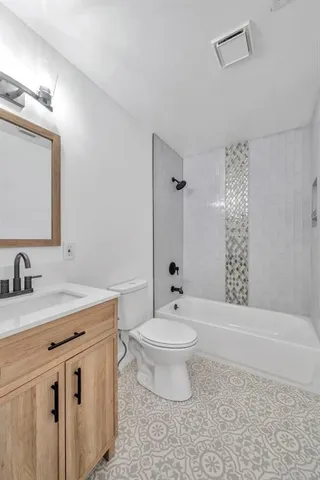 $2,200 | 304 West Idlewild Avenue, Tampa, FL 33604