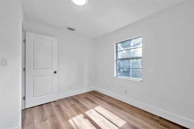 $2,200 | 304 West Idlewild Avenue, Tampa, FL 33604