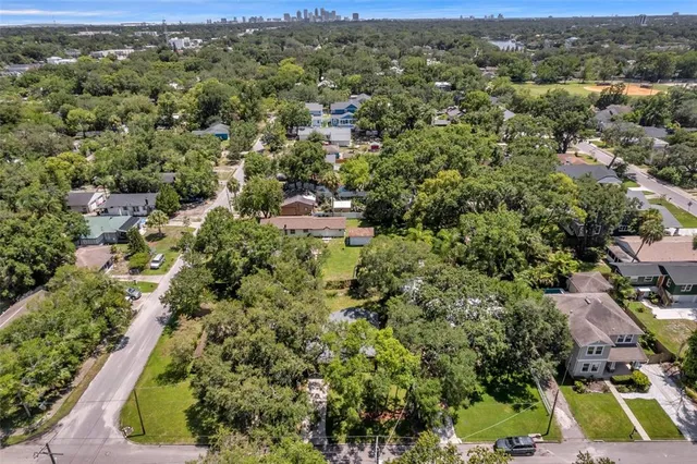 $2,200 | 304 West Idlewild Avenue, Tampa, FL 33604