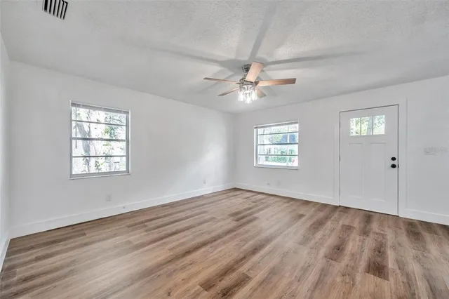 $2,200 | 304 West Idlewild Avenue, Tampa, FL 33604