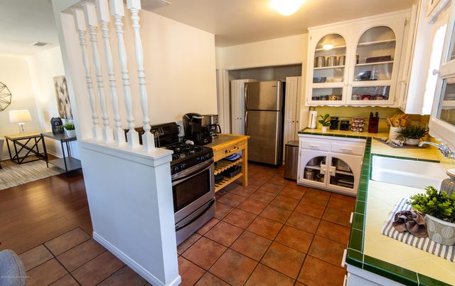 $755,000 | 1973 Barnett Way, Los Angeles, CA 90032