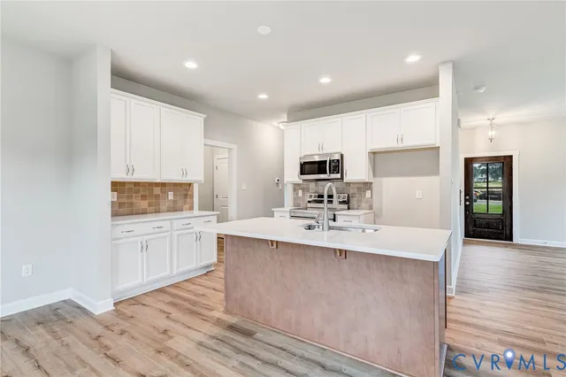 $539,950 | 12607 Poplar Vlg Place, Chester, VA 23831