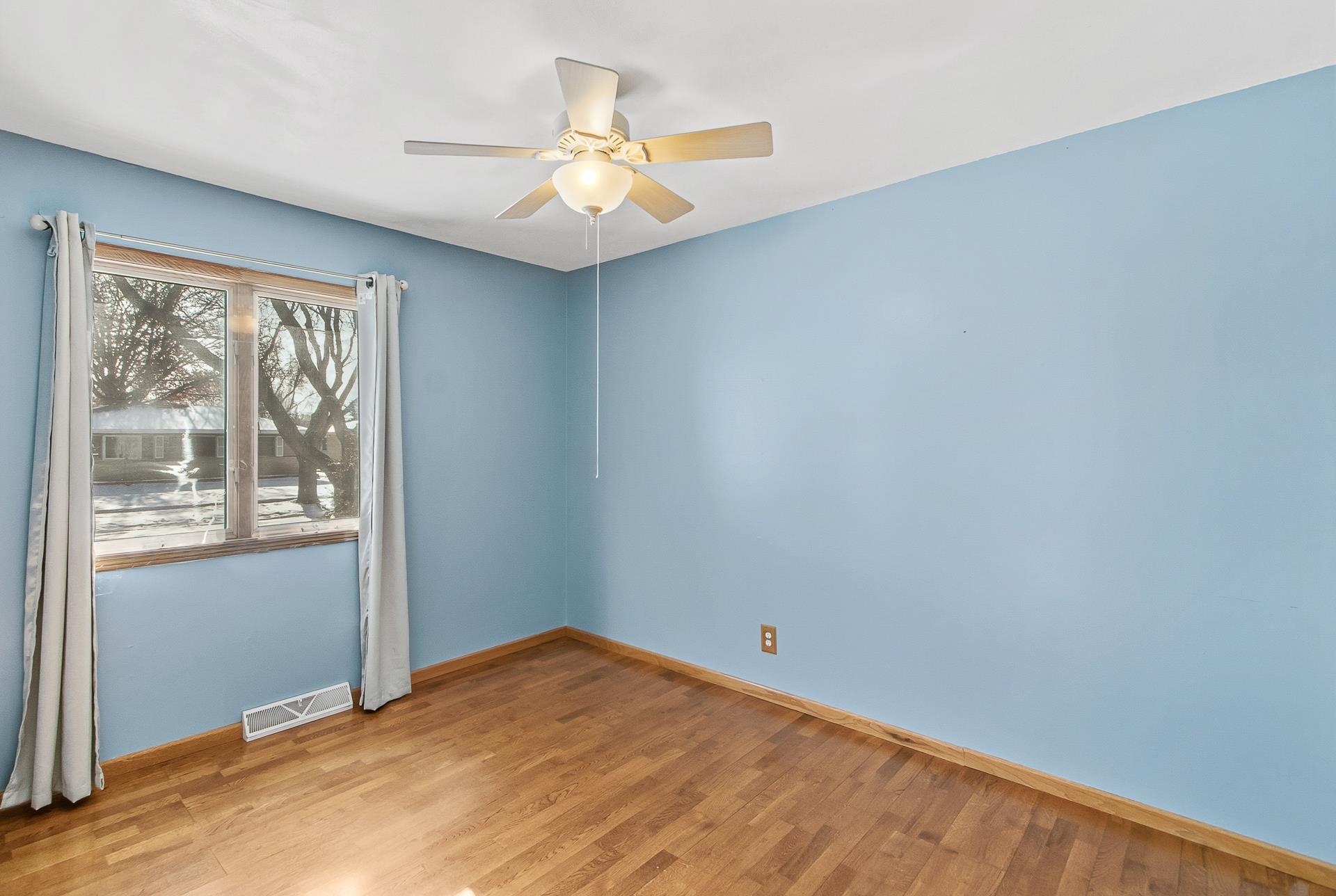 137 Belmont Road Madison, WI 53714 - Photo 14 of 34