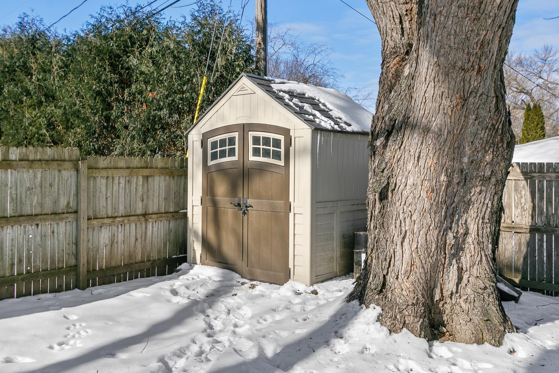 137 Belmont Road Madison, WI 53714 - Photo 27 of 34