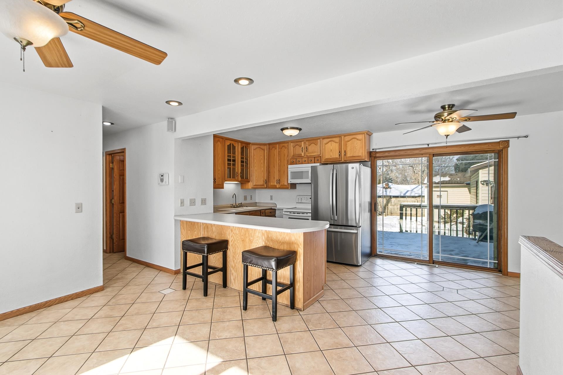 137 Belmont Road Madison, WI 53714 - Photo 5 of 34