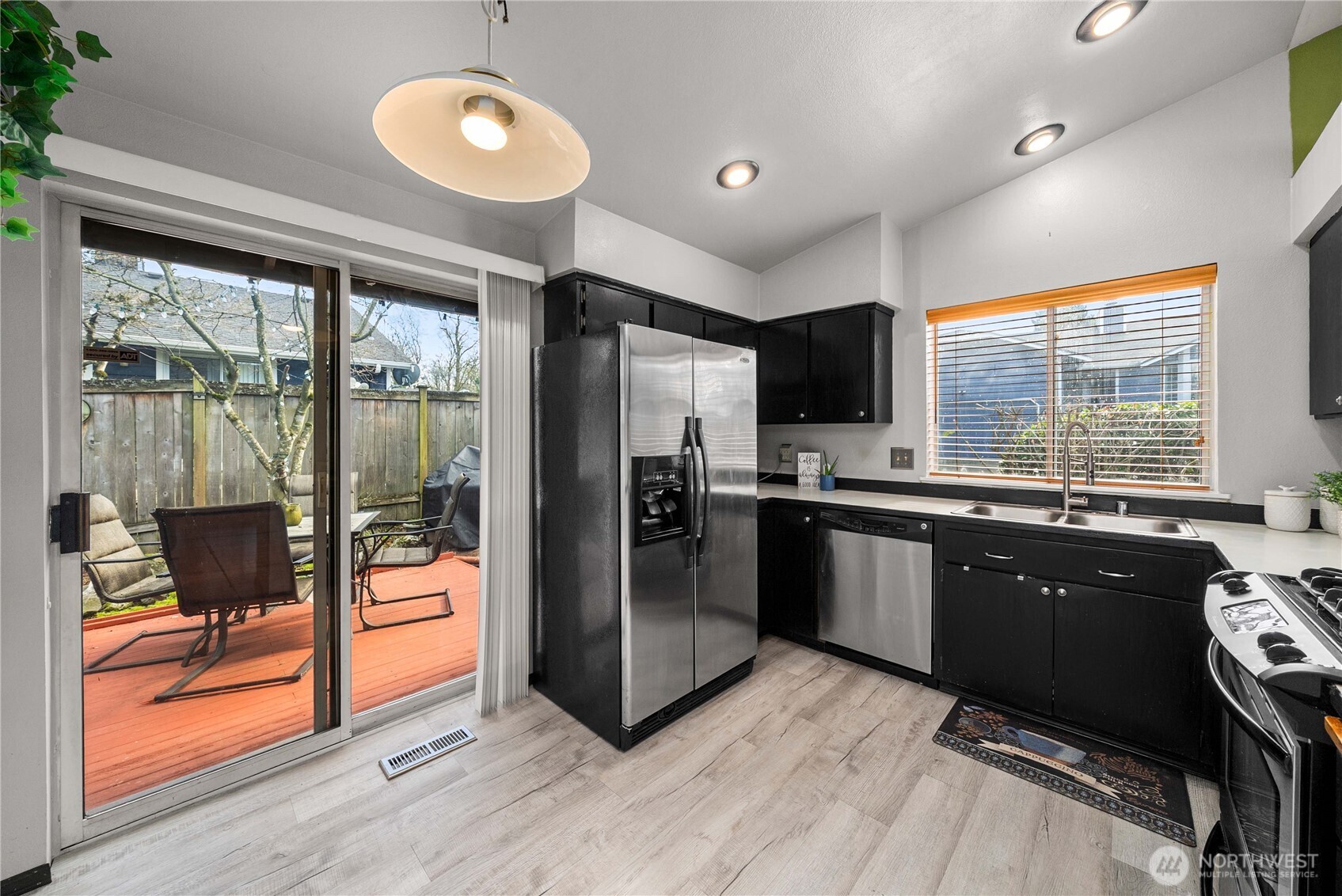 5103 South Garden Loop Road, Unit 25 Seattle, WA 98118 - Photo 8 of 22