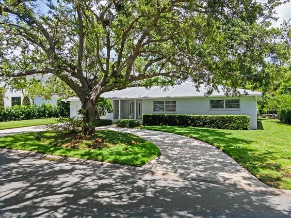 $1,870,000 | 1541 Flower Drive, Sarasota, FL 34239