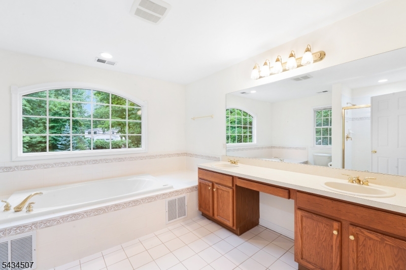 36 King George Road Warren, NJ 07059 - Photo 19 of 25