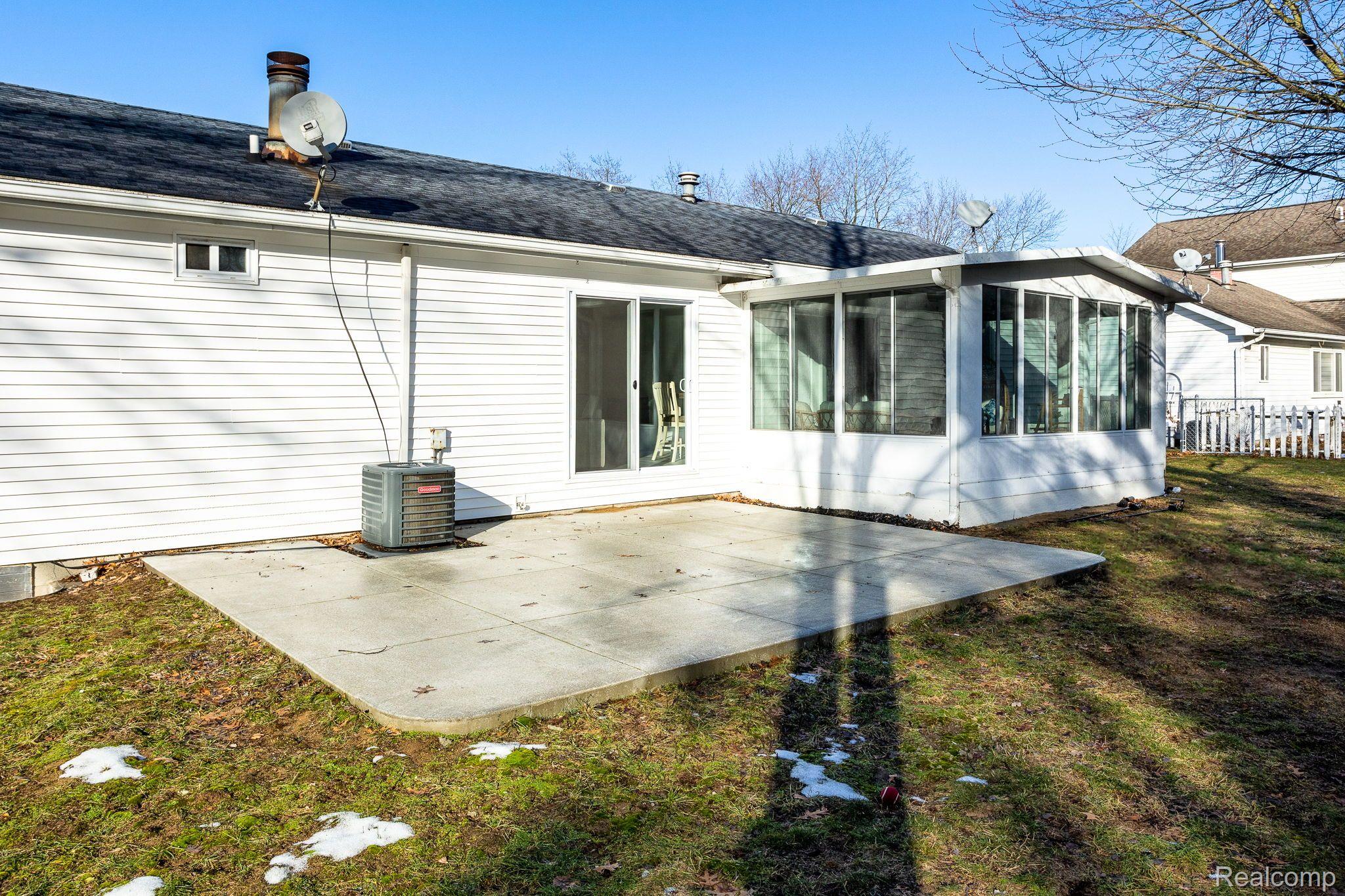 3335 Simpson Road Fort Gratiot, MI 48059 - Photo 9 of 36 Gallery Image 9