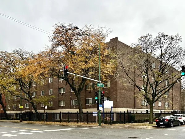 $1,325 | 1040 West Hollywood Avenue, Unit 306, Chicago, IL 60660