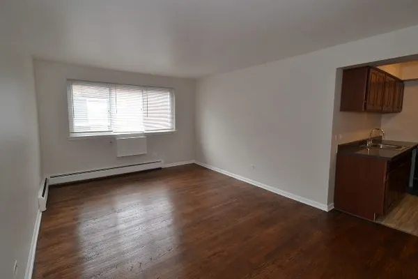 $1,325 | 1040 West Hollywood Avenue, Unit 306, Chicago, IL 60660