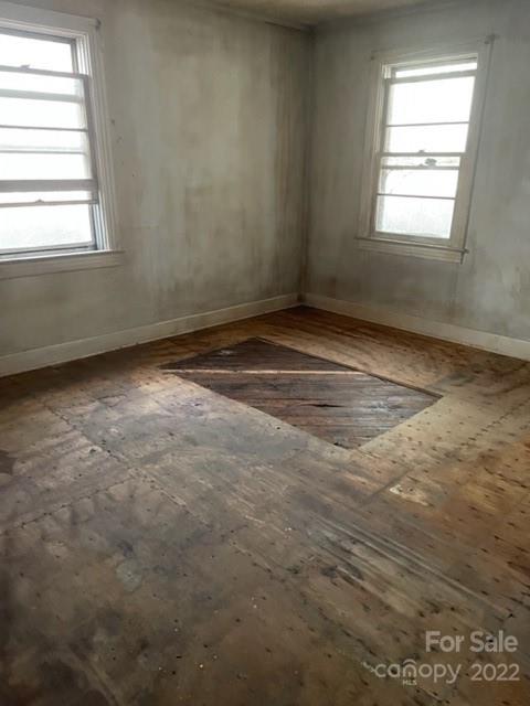 860 Padgett Road Union Mills, NC 28167 - Photo 10 of 14 an empty room with a window