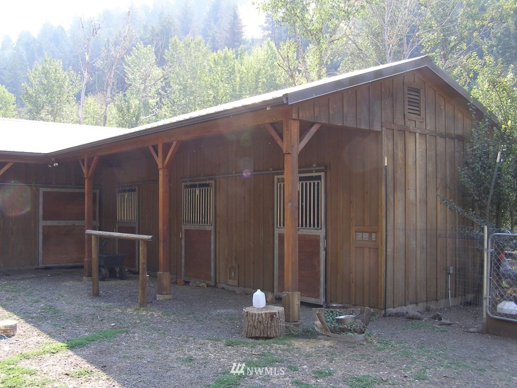 1860 Blue Creek Road Walla Walla, WA 99362 - Photo 20 of 28