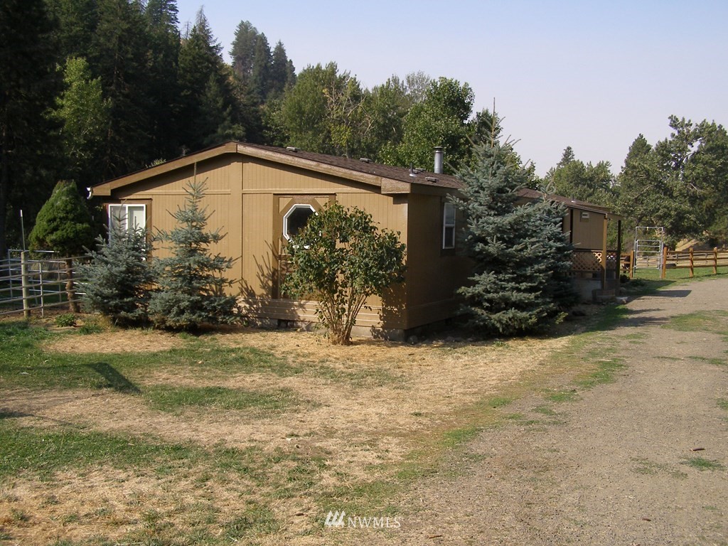 1860 Blue Creek Road Walla Walla, WA 99362 - Photo 21 of 28