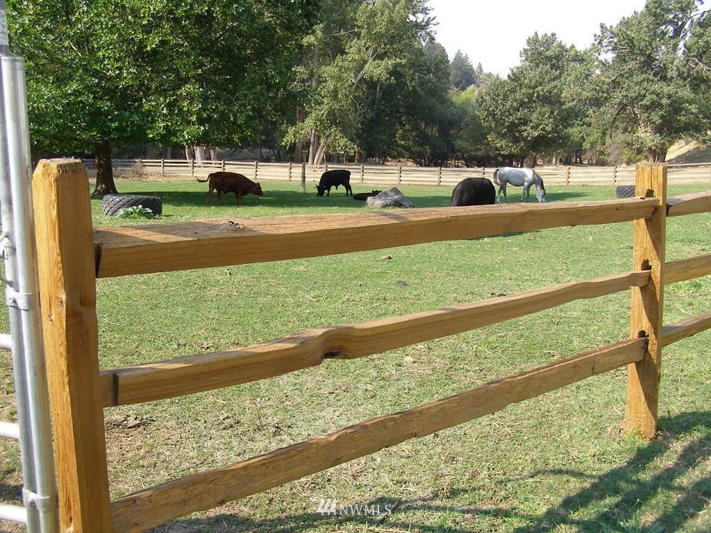 1860 Blue Creek Road Walla Walla, WA 99362 - Photo 23 of 28