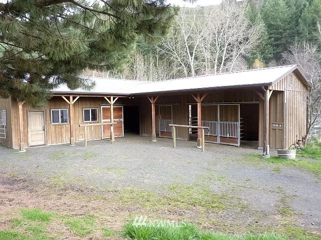 1860 Blue Creek Road Walla Walla, WA 99362 - Photo 6 of 28