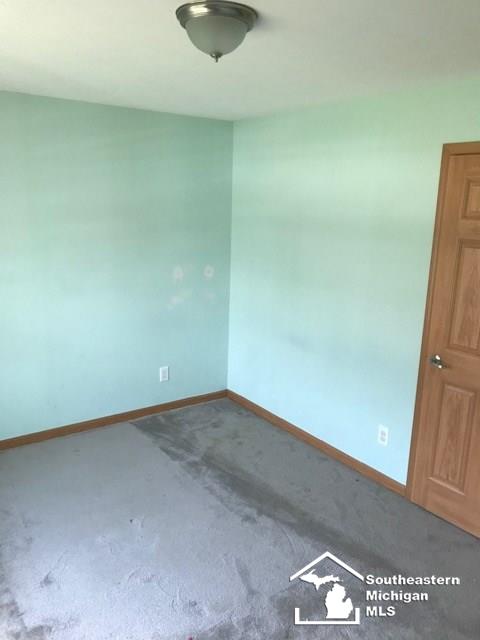28126 Arsenal Road Flat Rock, MI 48134 - Photo 20 of 30 31377955-19.JPG
