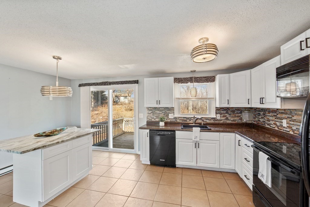 223 Mendon Road Attleboro, MA 02703 - Photo 14 of 29 Gallery Image 14