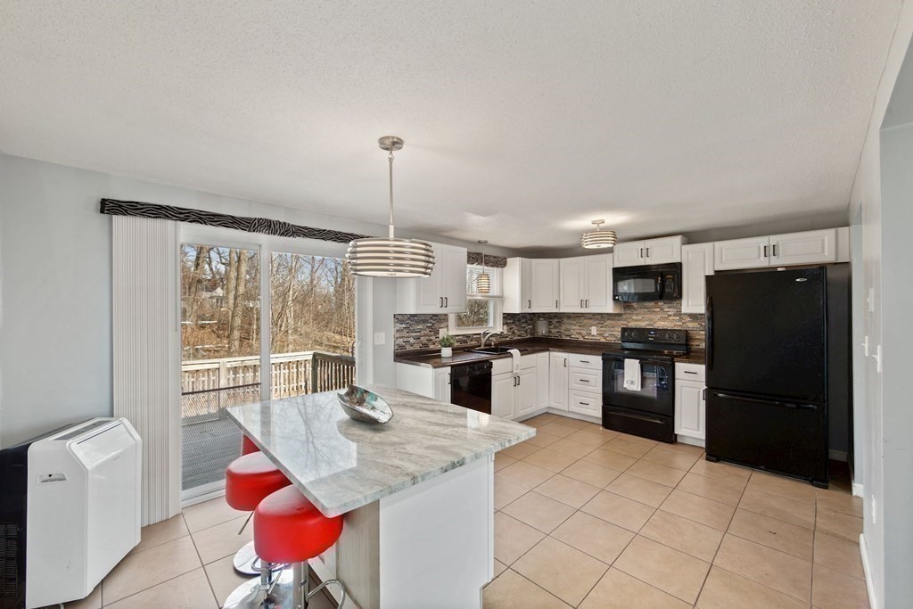 223 Mendon Road Attleboro, MA 02703 - Photo 15 of 29 Gallery Image 15