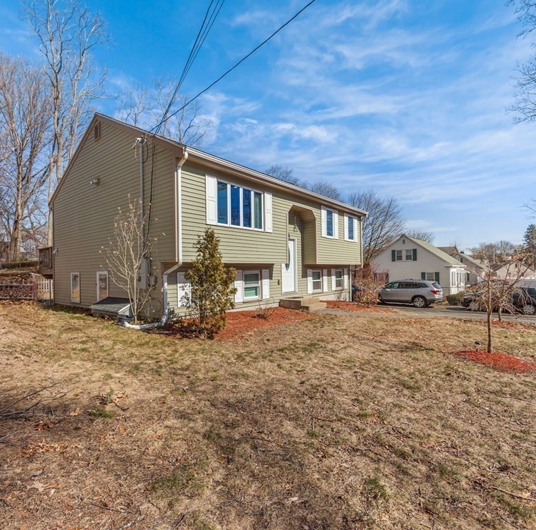223 Mendon Road Attleboro, MA 02703 - Photo 3 of 29 Gallery Image 3
