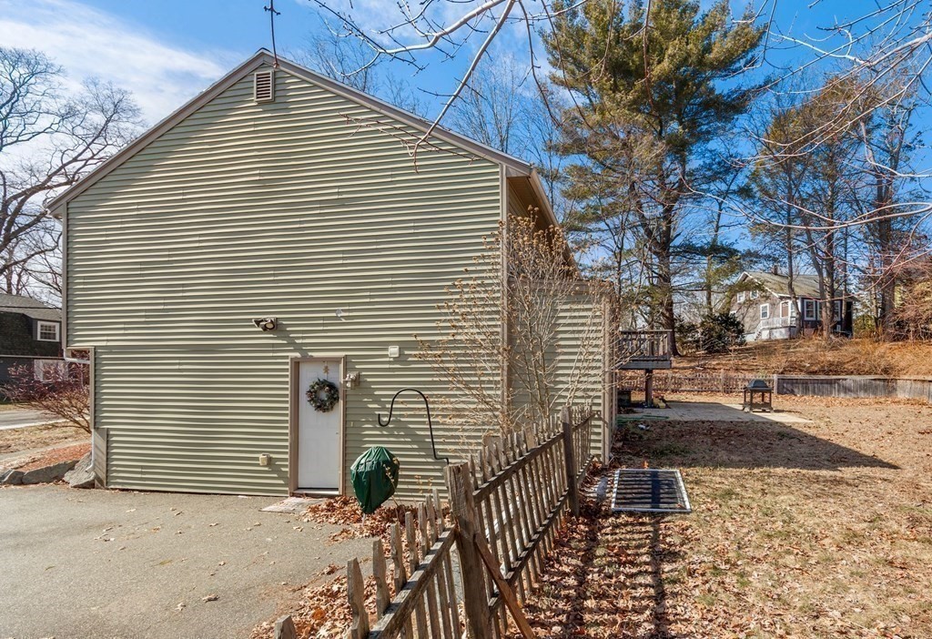 223 Mendon Road Attleboro, MA 02703 - Photo 5 of 29 Gallery Image 5