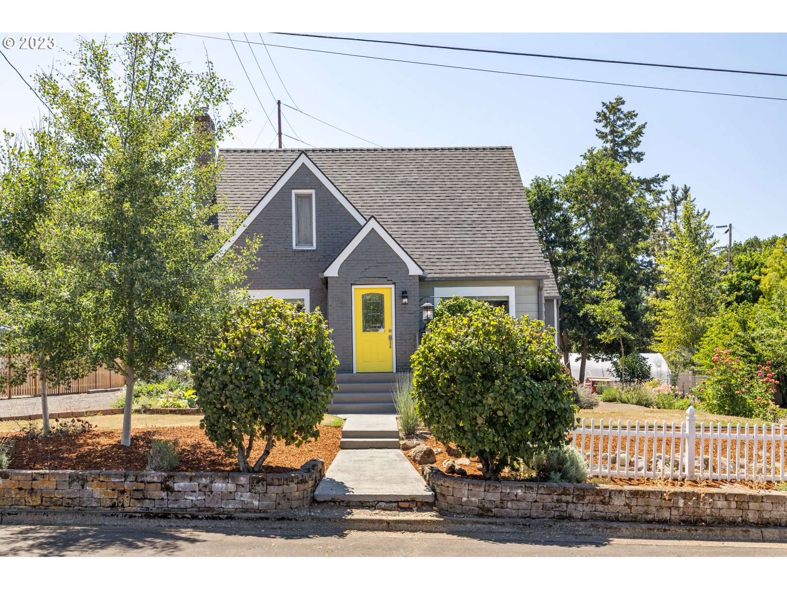 1900 Southwest 16th Avenue Albany, OR 97321 - Photo 1 of 48 Gallery Image 1