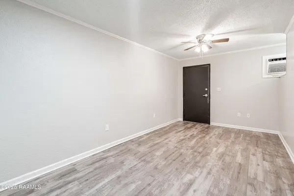 $670 | 314 Deare Street, Unit 21, New Iberia, LA 70560