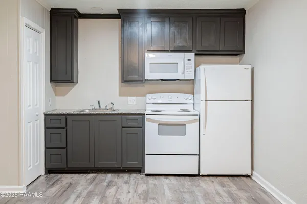 $670 | 314 Deare Street, Unit 21, New Iberia, LA 70560