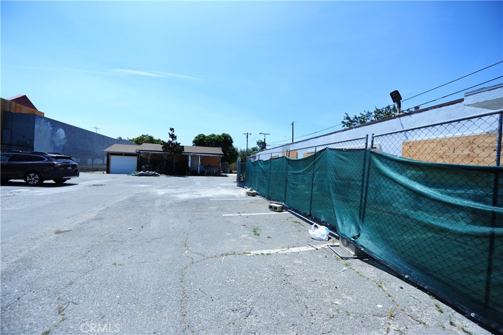 4522 West 1st Street Santa Ana, CA 92704 - Photo 15 of 18