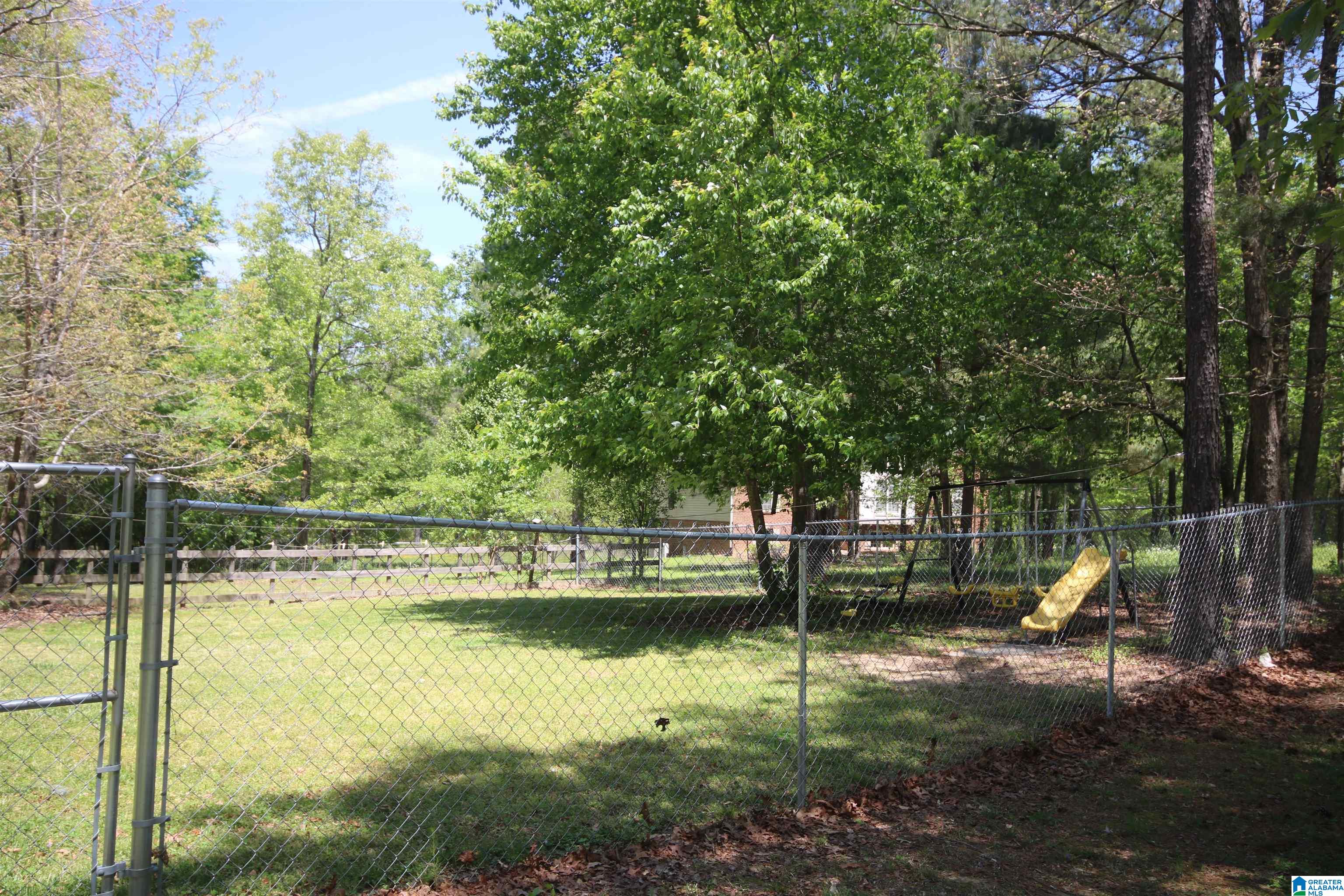300 Hunters Xing Road Odenville, AL 35120 - Photo 10 of 42