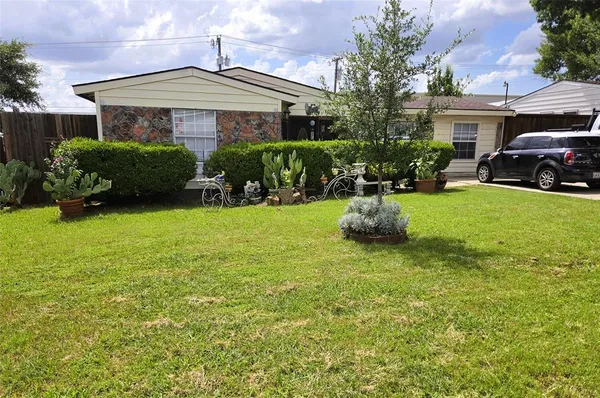 $410,000 | 13973 Bee Street, Farmers Branch, TX 75234