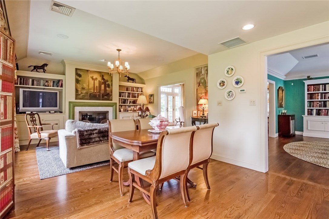 50 Old Boston Neck Road Narragansett, RI 02882 - Photo 13 of 37 Dining Area