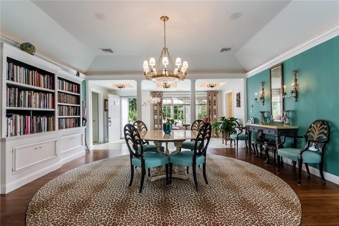 50 Old Boston Neck Road Narragansett, RI 02882 - Photo 3 of 37 Dining Room