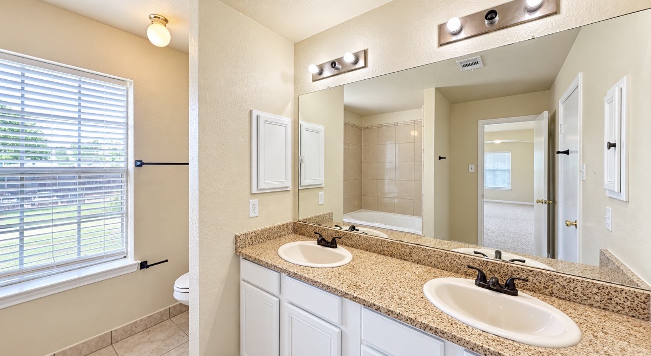 11415 Almeda Genoa Road Houston, TX 77034 - Photo 21 of 32 Gallery Image 21