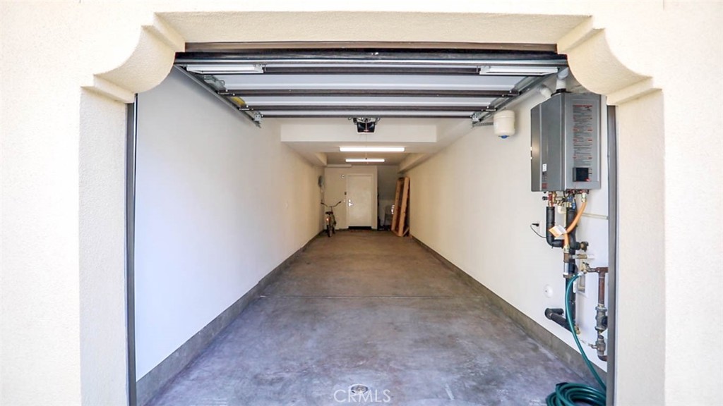 1522 Doheny Way Dana Point, CA 92629 - Photo 58 of 60 a view of a hallway