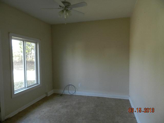 241 North Leath Road Portland, TN 37148 - Photo 4 of 17 an empty room with a window